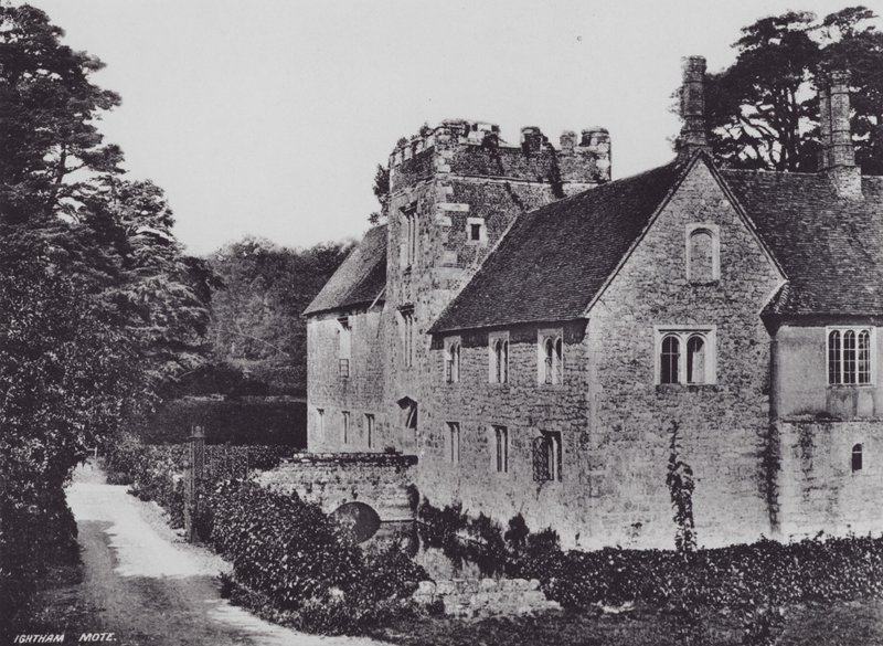 Ightham Mote (s/b fotoğraf) by Charles Essenhigh Corke