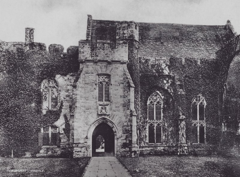 Penshurst Kalesi (s/b fotoğraf) by Charles Essenhigh Corke