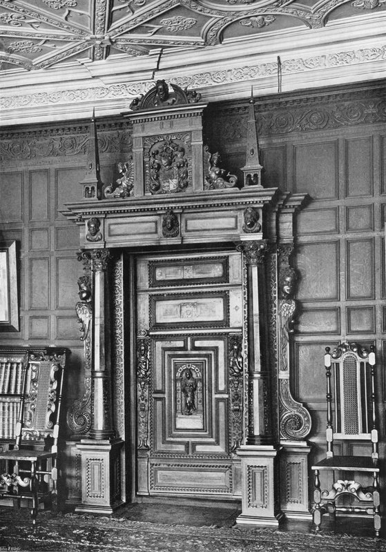 bir kapı by Charles Latham