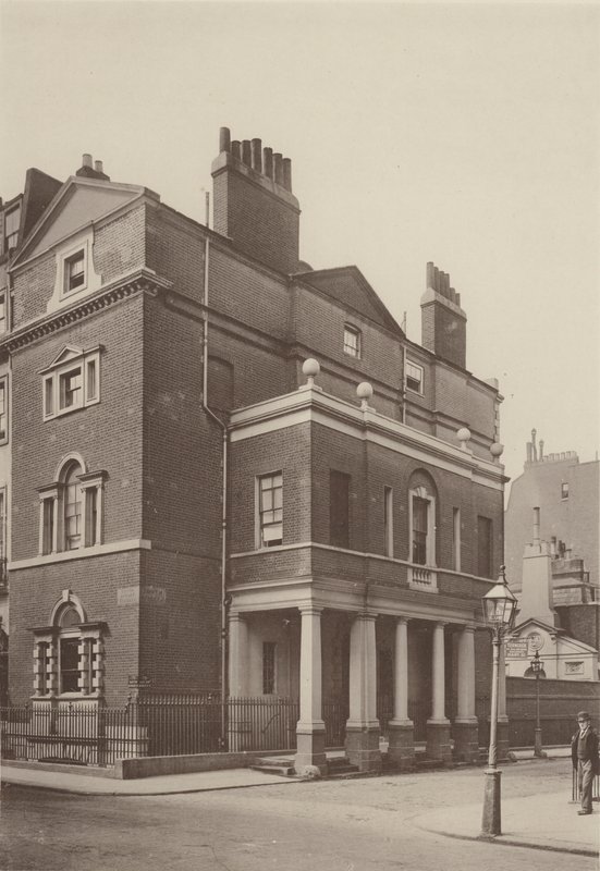 Köşe Ev, Güney Audley Caddesi, Batı by Charles Latham