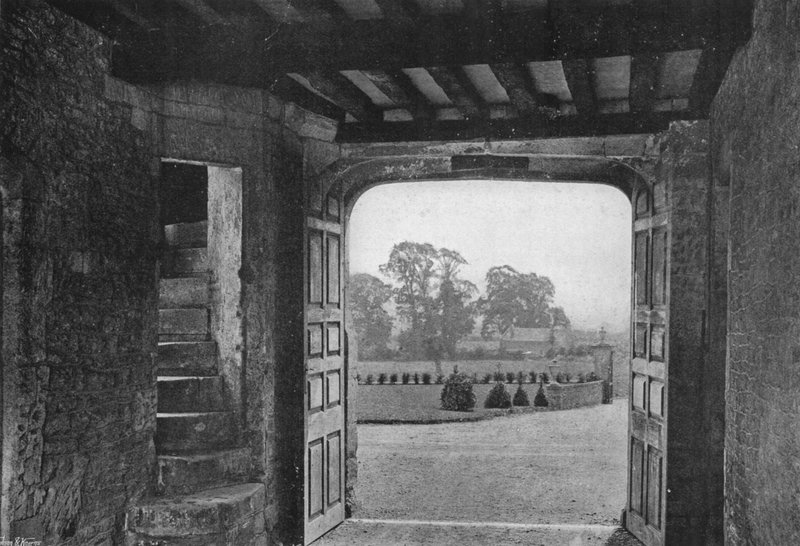 Gatehouse Girişi (s/b fotoğraf) by Charles Latham