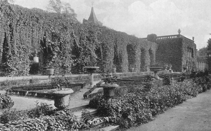 The Box Garden Terrace (s/b fotoğraf) by Charles Latham
