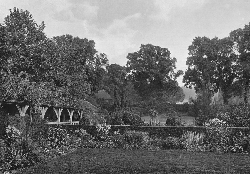 Kapalı Bahçe, Güney by Charles Latham