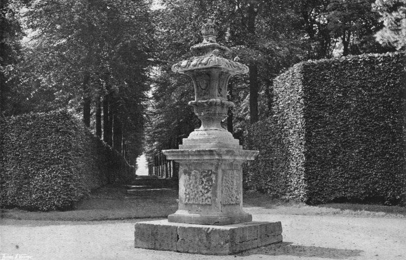 Dört Yüz by Charles Latham