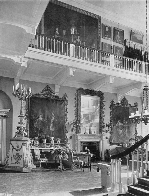 Galeri Salonu by Charles Latham