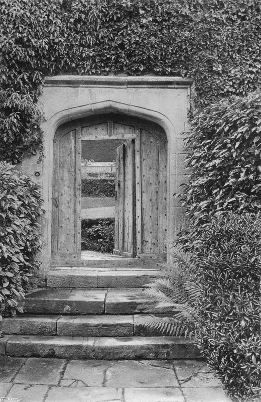 Bahçe Girişi (s/b fotoğraf) by Charles Latham