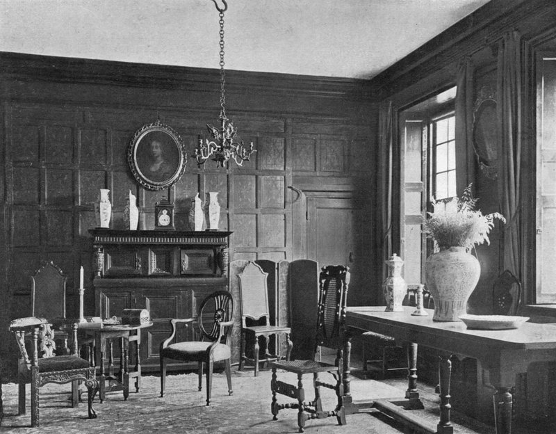 Salon Odası (s/b fotoğraf) by Charles Latham