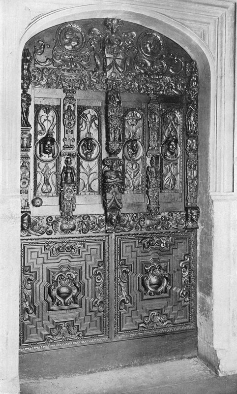 Salon Kapısı, Onyedinci Yüzyıl Başları by Charles Latham