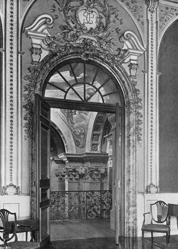 Yüksek Salon ve Salonun Kemerlenmesi by Charles Latham