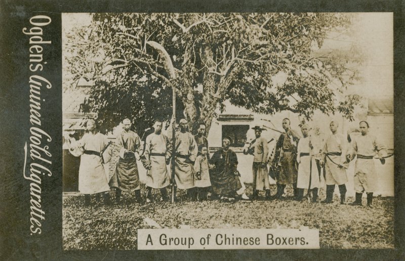 Bir grup Çinli Boksör by Chinese Photographer