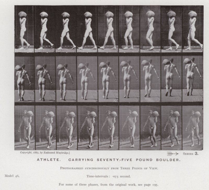 Hareket Halindeki İnsan Figürü: Yetmiş beş kiloluk kaya taşıyan atlet (s/b fotoğraf) by Eadweard Muybridge
