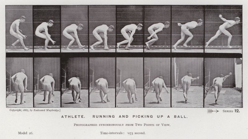 Hareket Halindeki İnsan Figürü: Sporcu, koşan ve bir top alan (s/b fotoğraf) by Eadweard Muybridge
