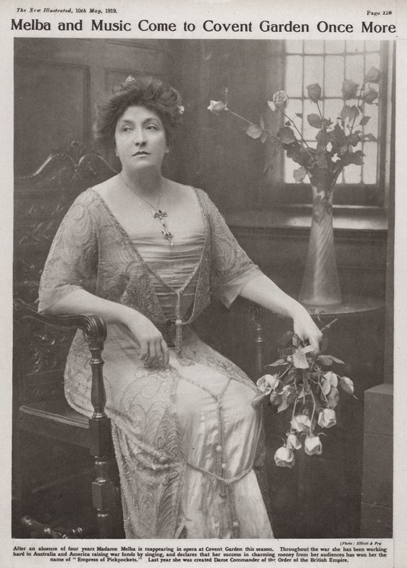 Dame Nellie Melba, Avustralyalı opera sanatçısı (s/b fotoğraf) by Elliott and Fry Photography Studio