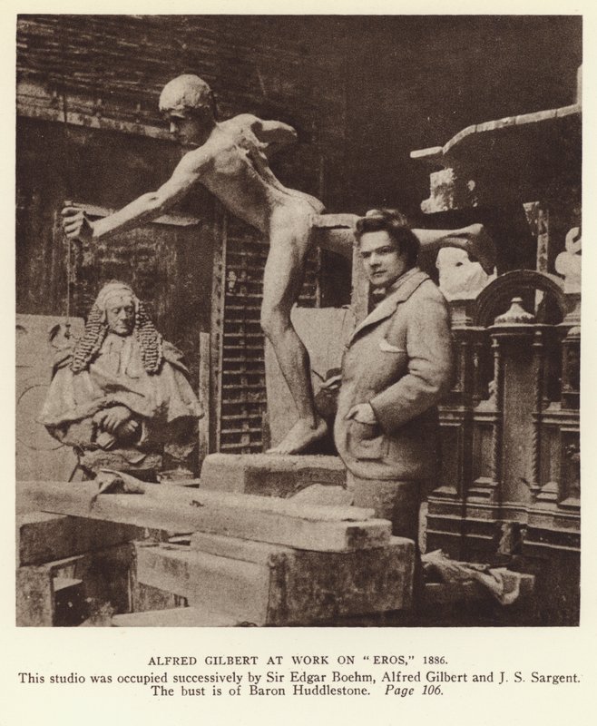 Alfred Gilbert, İngiliz heykeltıraş Eros üzerinde çalışırken by English Photographer