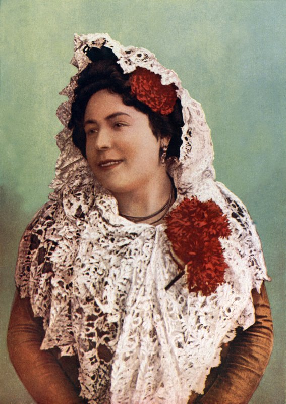 Endülüslü kadın (renkli fotoğraf) by English Photographer
