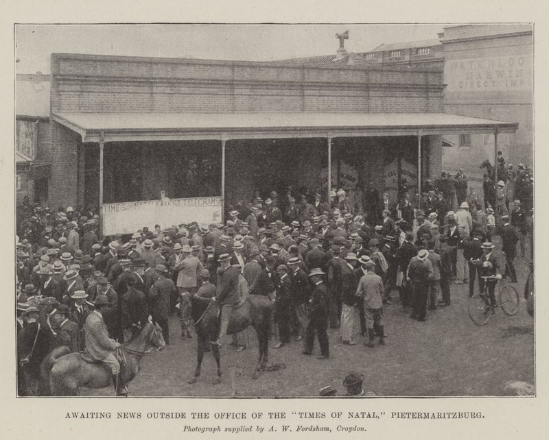 Times of Natal, Pietermaritzburg Ofisi Dışında Haber Bekleniyor by English Photographer