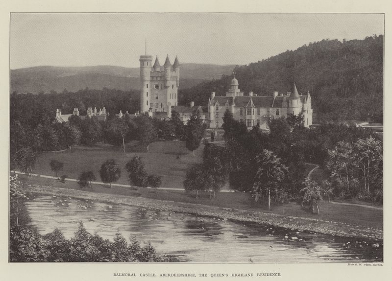 Balmoral Kalesi, Aberdeenshire, Queens Highland Residence by English Photographer