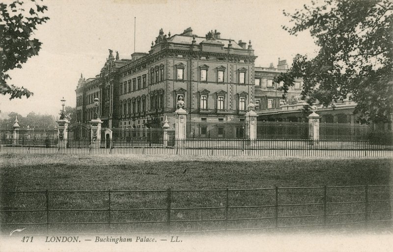 Buckingham Sarayı by English Photographer
