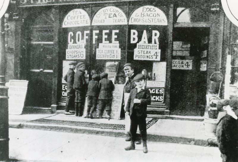 Buckingham Sarayı Bahçe Partisi, 1911 by English Photographer