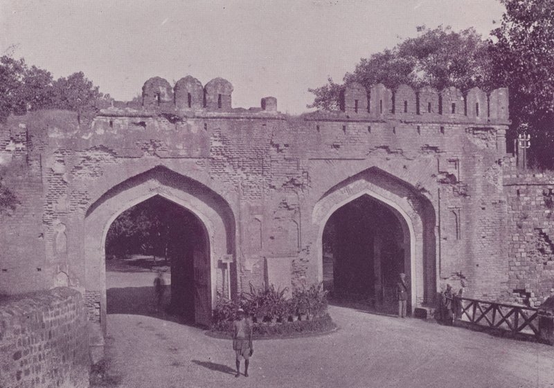 Kaşmir Kapısı, Delhi by English Photographer