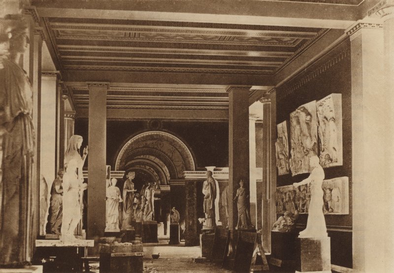 Yunan Mahkemesinin Arkasındaki Koridor by English Photographer