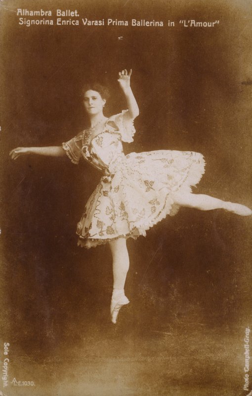 Enrica Varasi, baş balerin L "Amour at Alhambra Ballet, Londra by English Photographer