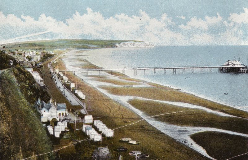 Esplanade, Sandown ve Culver Cliff by English Photographer
