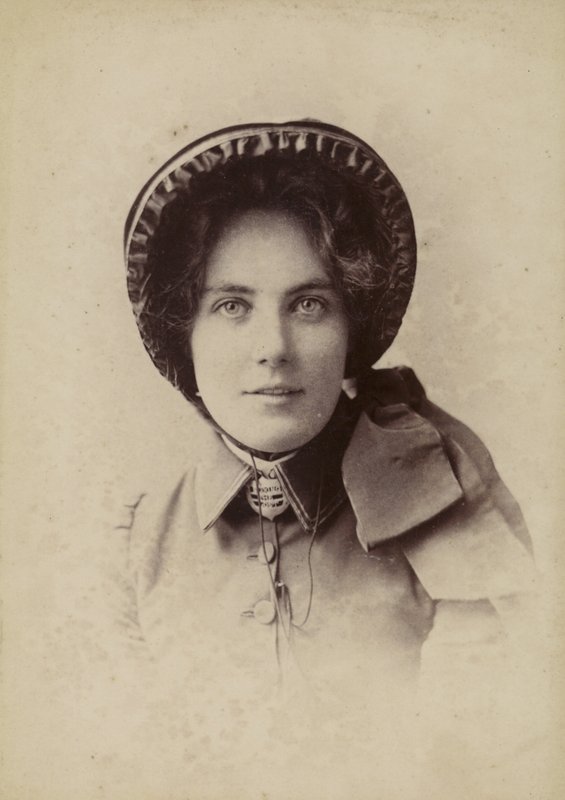 kadın kurtuluşçu by English Photographer