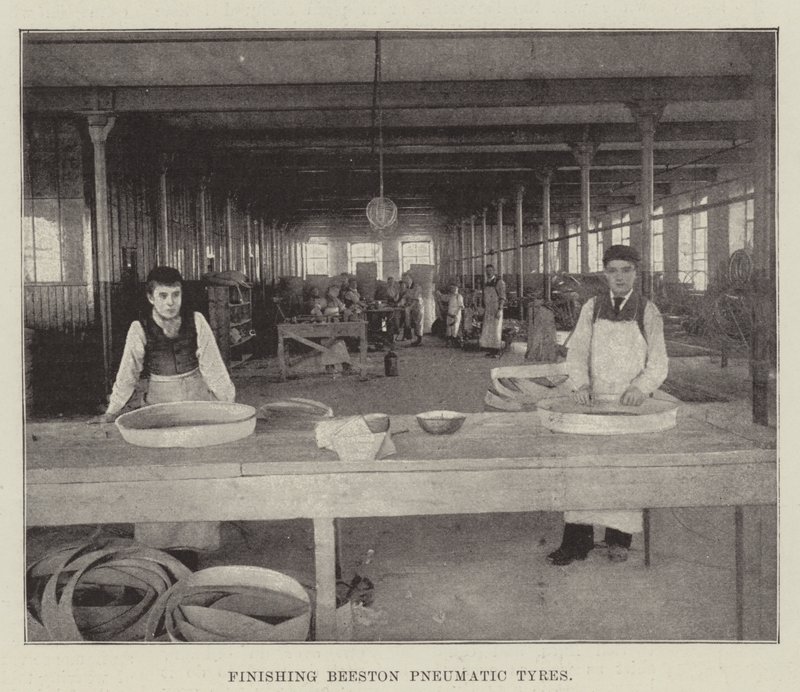 Beeston Pnömatik Lastiklerin Bitirilmesi by English Photographer