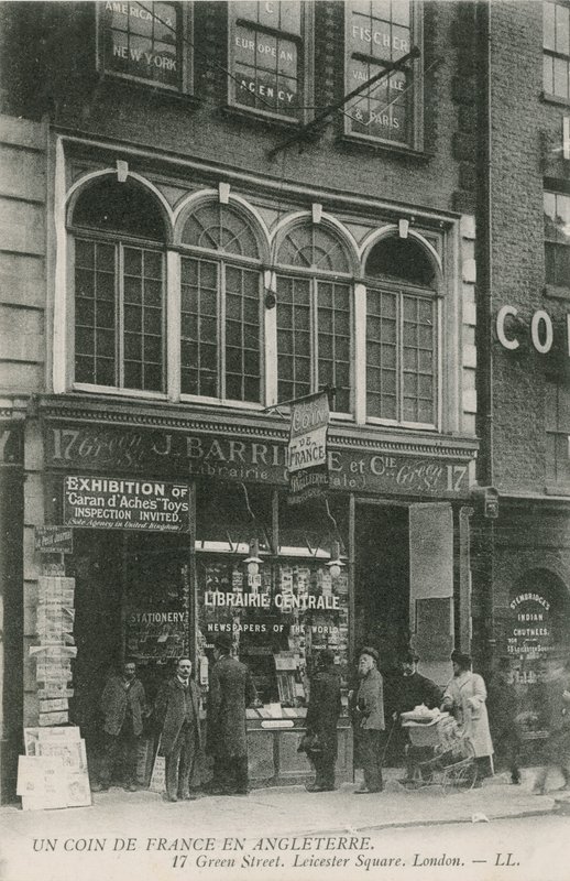 Fransız Kitabevi, 17 Green Street, Leicester Square, Londra by English Photographer