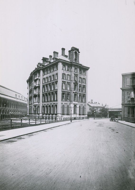 GNR Otel, Kings Cross, Londra by English Photographer