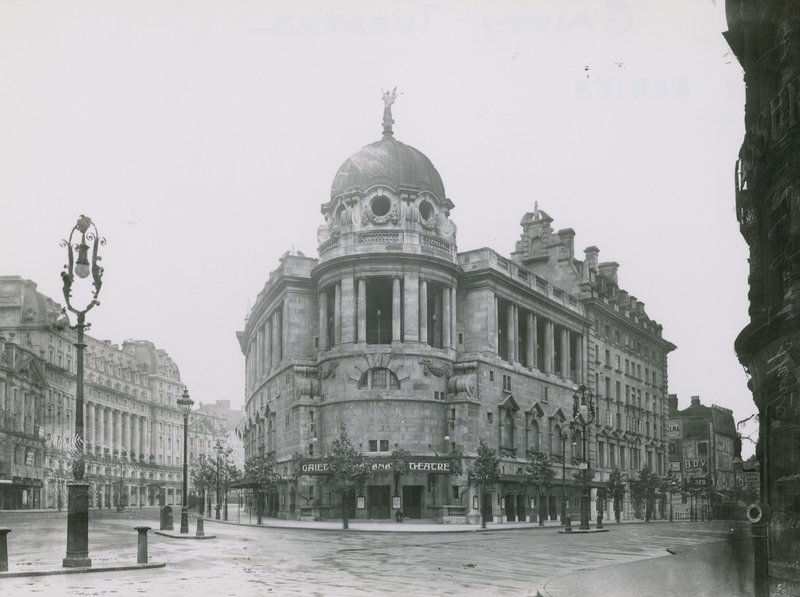 Gaiety Tiyatrosu, Londra by English Photographer