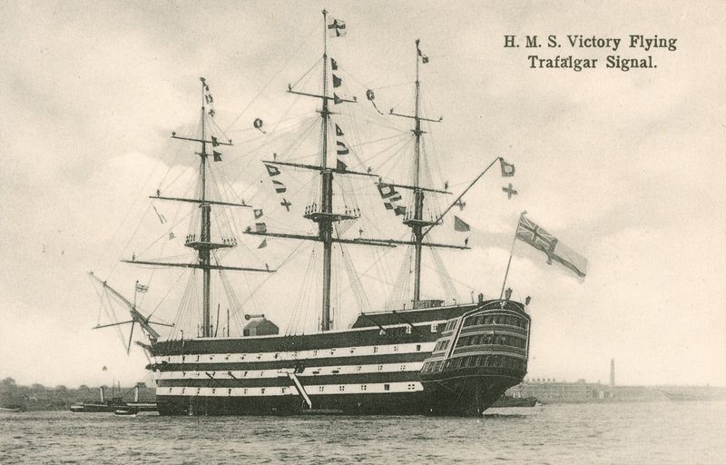 HMS Zaferi, uçan Trafalgar sinyali by English Photographer