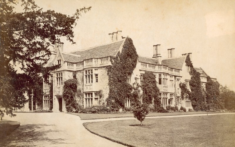 Hannington Hall, Wilts (s/b fotoğraf) by English Photographer