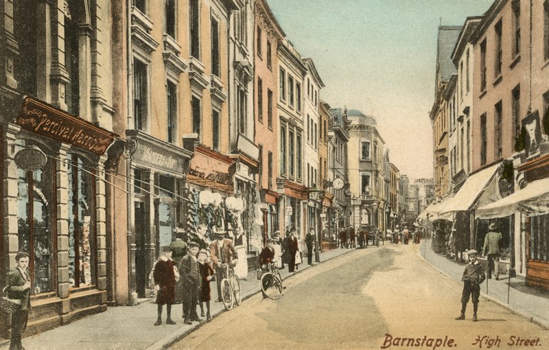 High Street, Barnstaple, Devon (s/b fotoğraf) by English Photographer