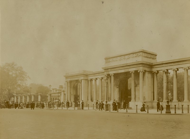 Hyde Park Köşesi, Londra by English Photographer