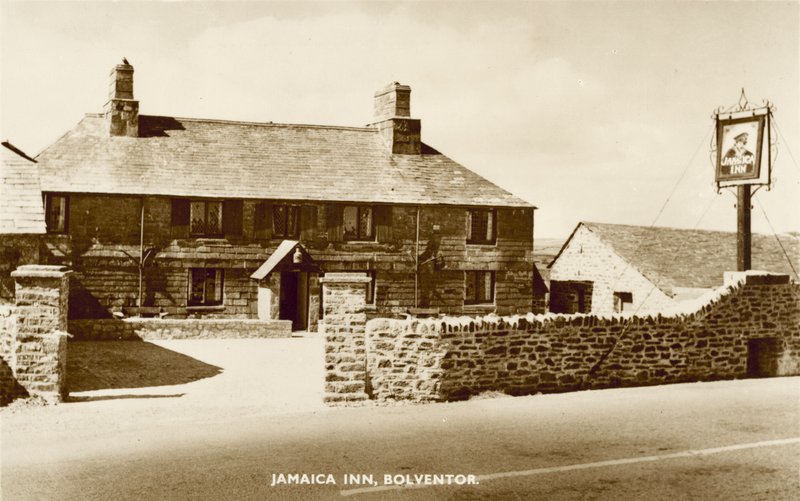 Jamaica Inn, Bolventor, Cornwall, Cornish kaçakçılığıyla ilişkilendirilmesiyle ünlü ve Daphne Du Maurier'in aynı adlı kitabında kutlandı (s/b fotoğraf) by English Photographer