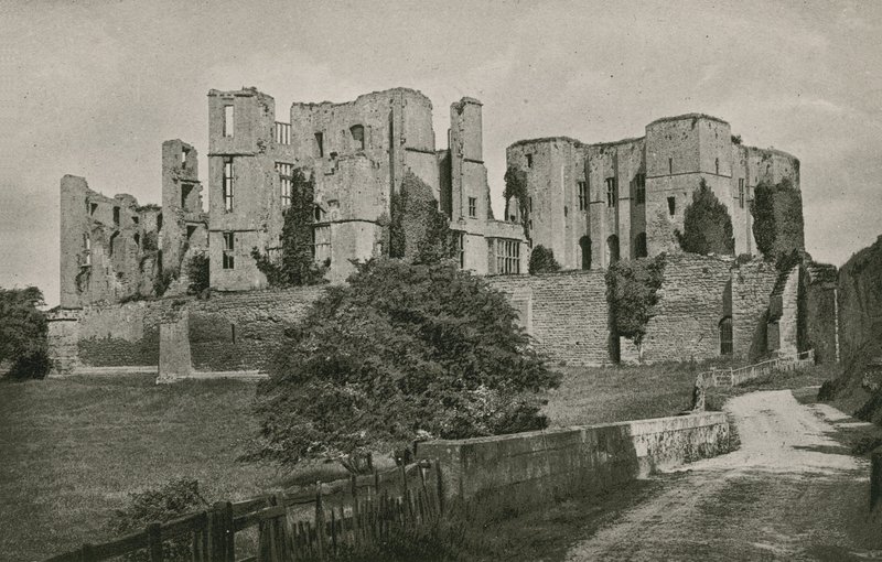 Kenilworth Kalesi by English Photographer