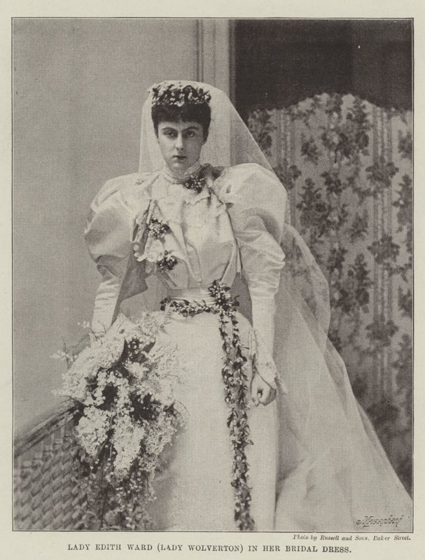 Lady Edith Ward (Lady Wolverton) Gelin Elbisesiyle by English Photographer