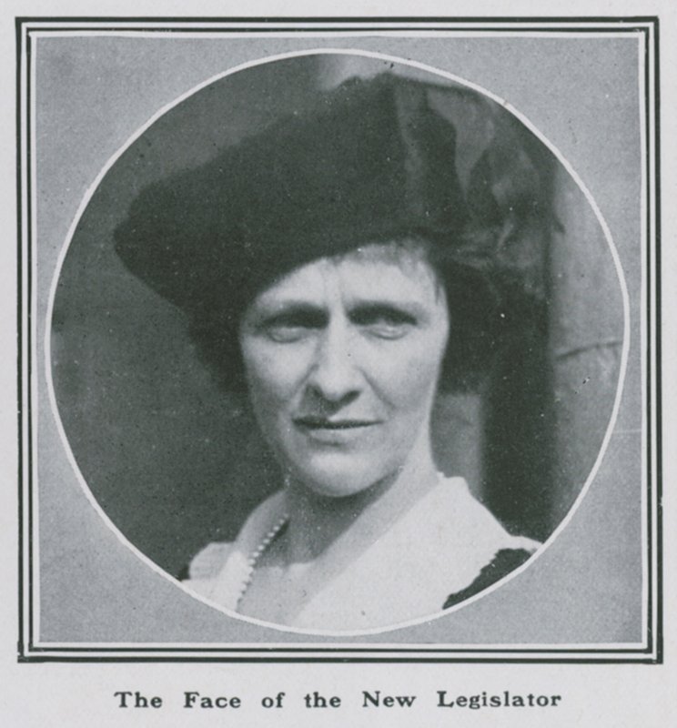 Leydi Nancy Astor: Yeni yasa koyucunun yüzü by English Photographer