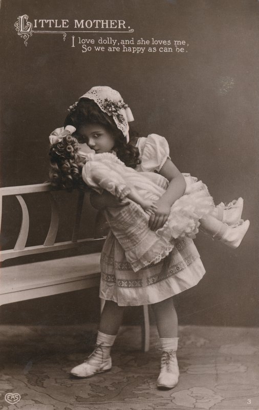Küçük anne by English Photographer