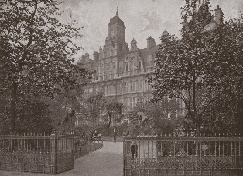 London County Council Eğitim Ofisleri by English Photographer