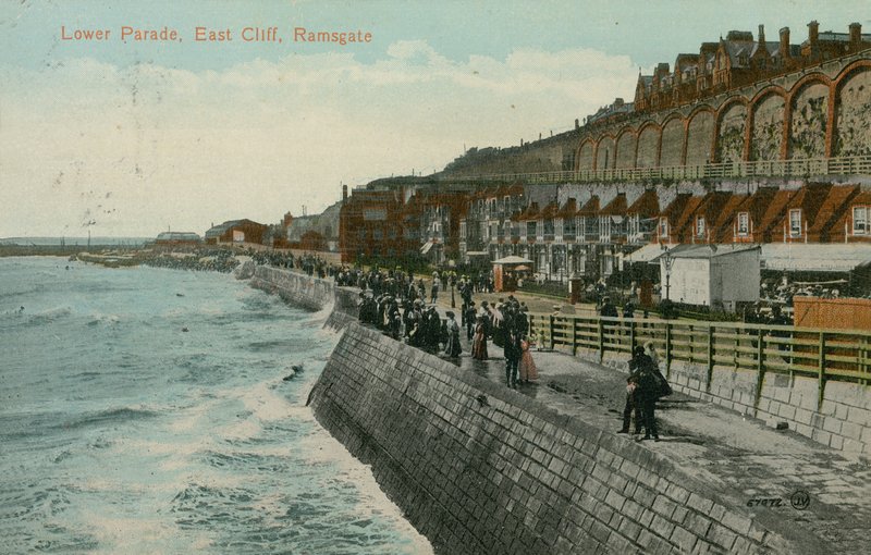 Aşağı Geçit Töreni, Doğu Uçurum, Ramsgate. 1913 yılında gönderilen kartpostal. by English Photographer