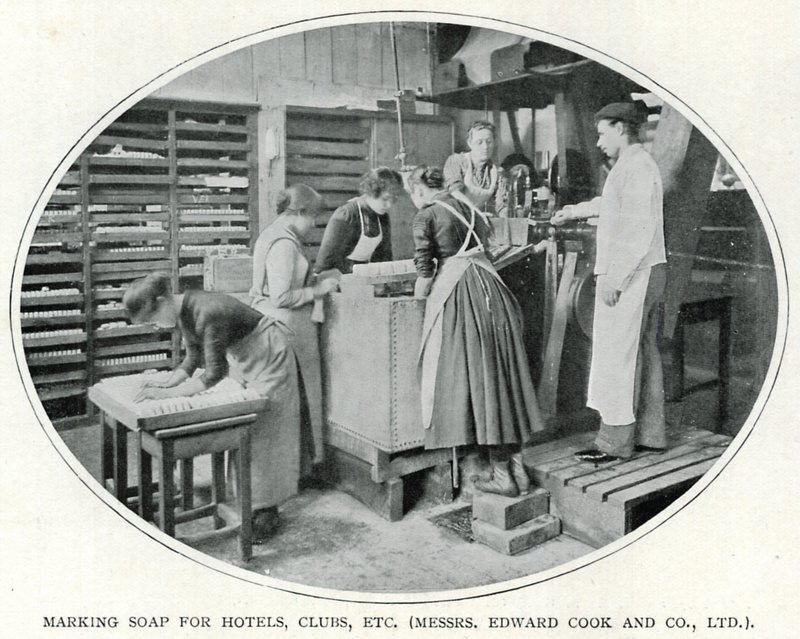 Oteller, Kulüpler vb. için İşaretleme Sabunu (Messrs. Edward Cook and Co., Ltd.) (s/b fotoğraf) by English Photographer