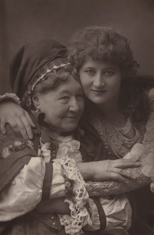 Mary Anderson ve Bayan Stirling by English Photographer