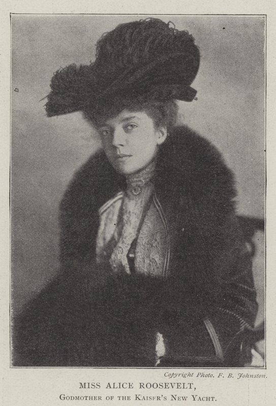 Bayan Alice Roosevelt, Kayzerlerin Yeni Yatının Vaftiz Annesi by English Photographer