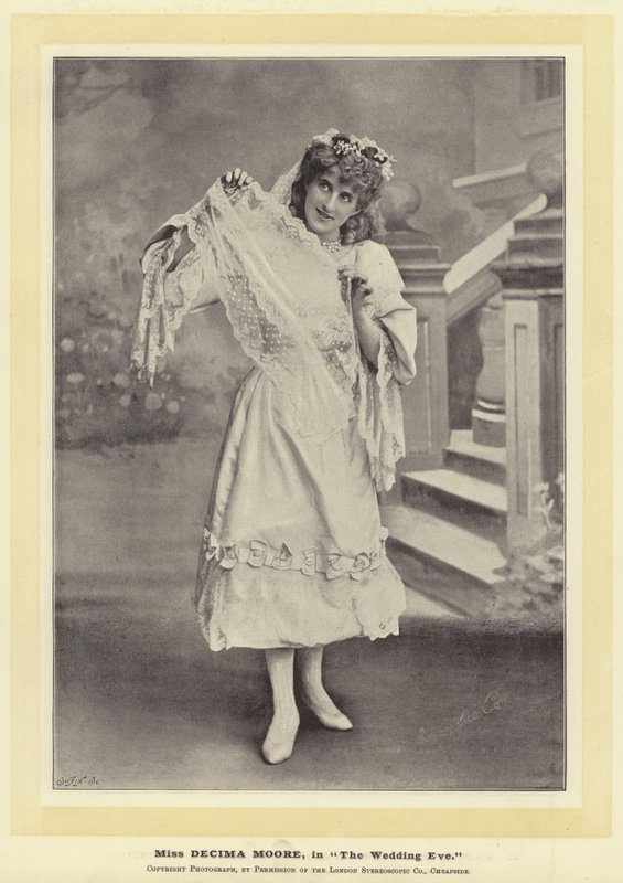 Bayan Decima Moore, Düğün Arifesinde by English Photographer