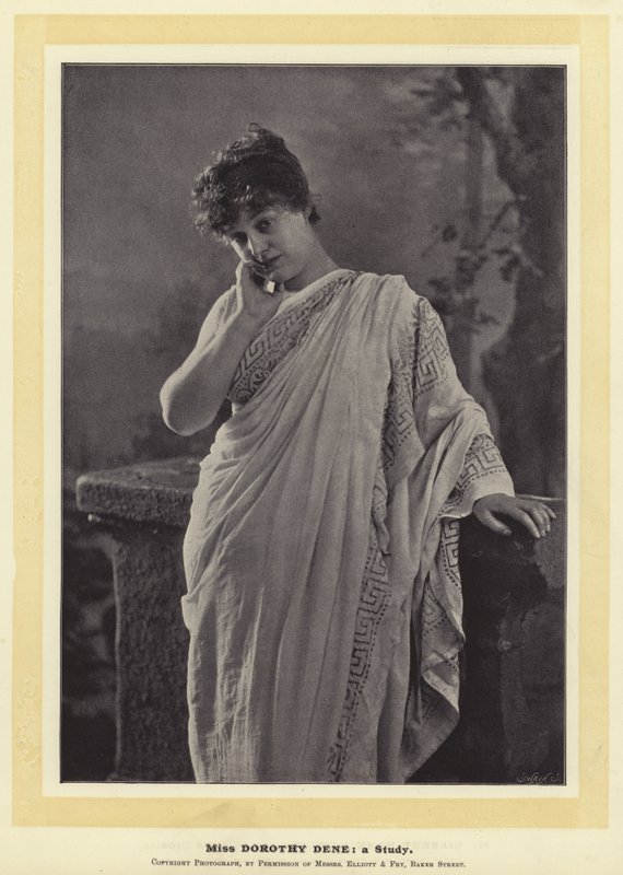 Bayan Dorothy Dene: Bir Çalışma by English Photographer