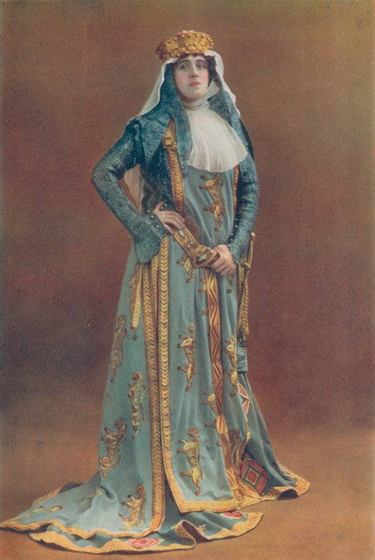 Bayan Julia Neilson by English Photographer