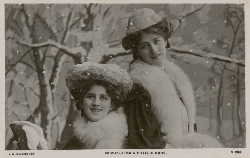 Zena ve Phyllis Dare